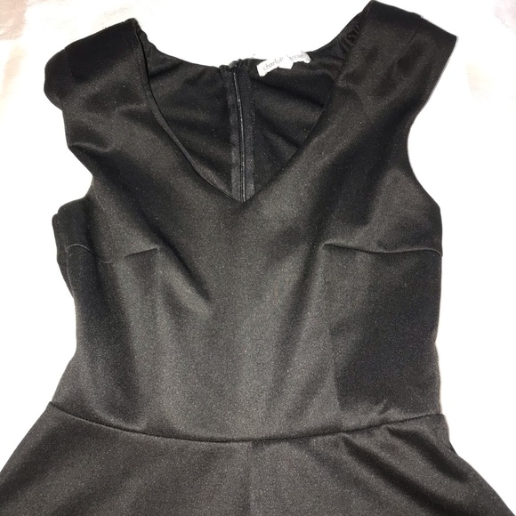 Dress - Picture 7 of 8